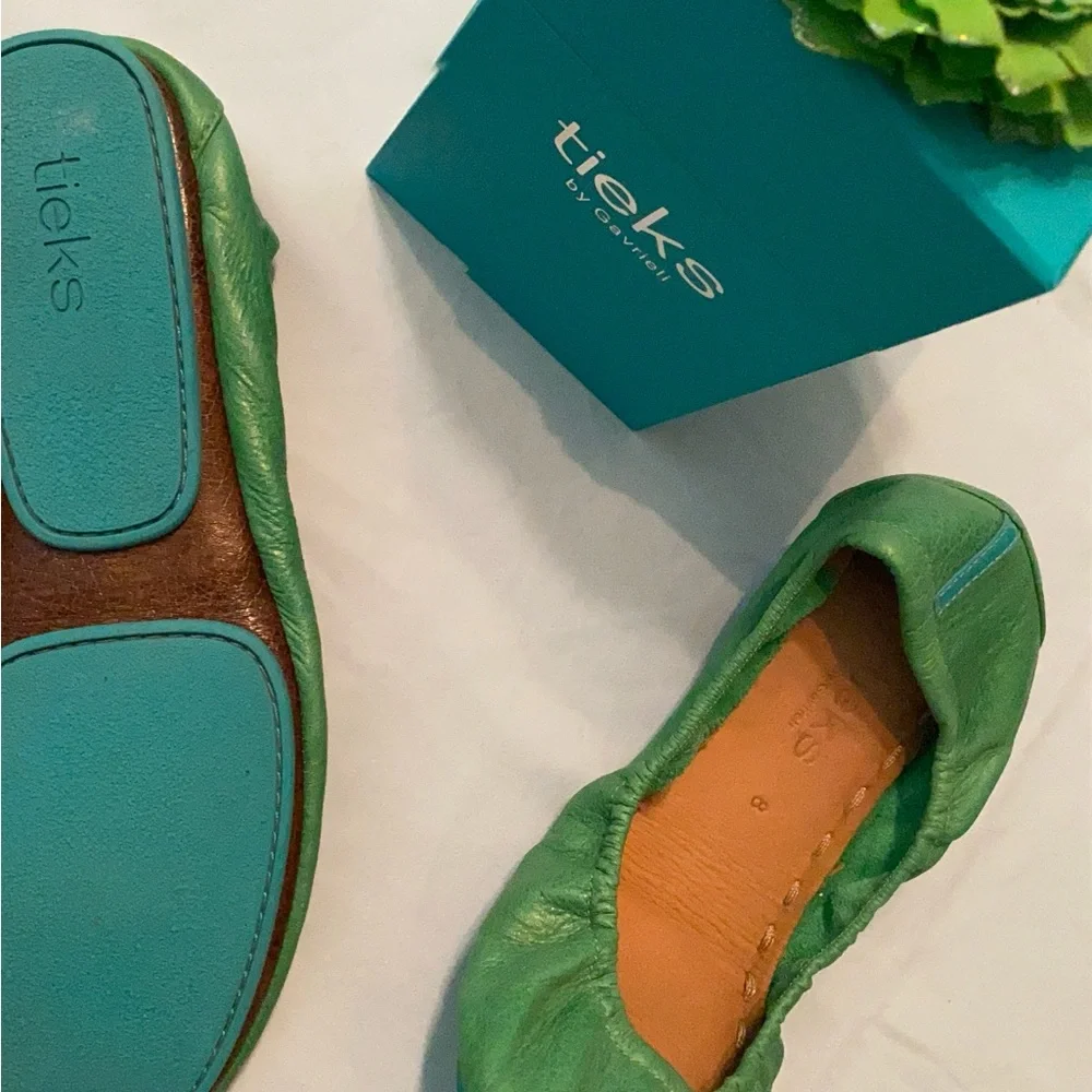 Tieks Clover Green Leather Flats - Picture 2 of 5